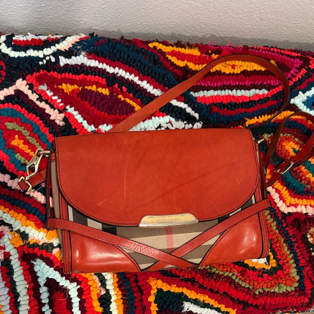 Burberry Orange Leather Crossbody Bag - Picture 4 of 7